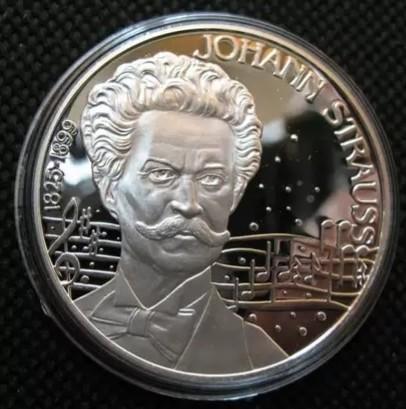 鋼琴施特勞斯117價(jià)錢多少_鋼琴施特勞斯價(jià)格_施特勞斯鋼琴